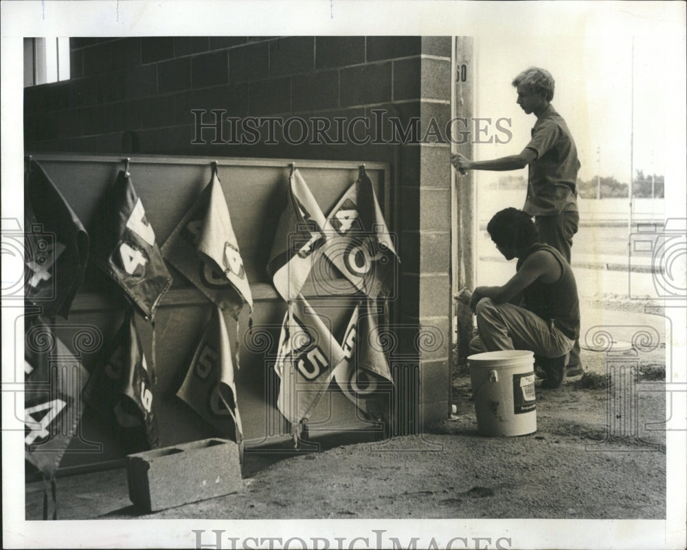 1957 Press Photo Paul Tarleton Ed Becerra Paddock Park - RRQ58765 - Historic Images