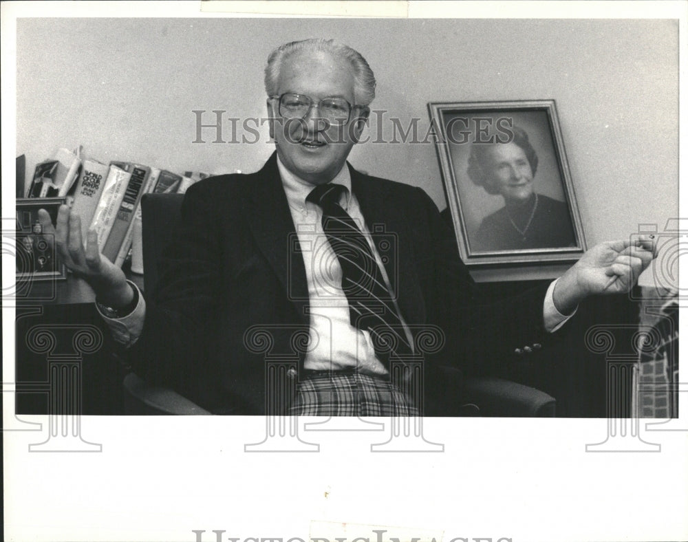 1984 Press Photo Ed McCaskey Chairman Chicago Bears - RRQ59973 - Historic Images