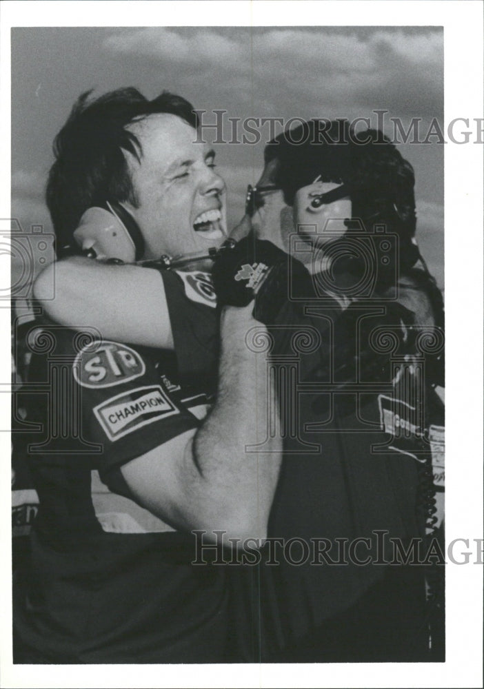 1986 Smith & Lind React To Earnhardt Win - Historic Images