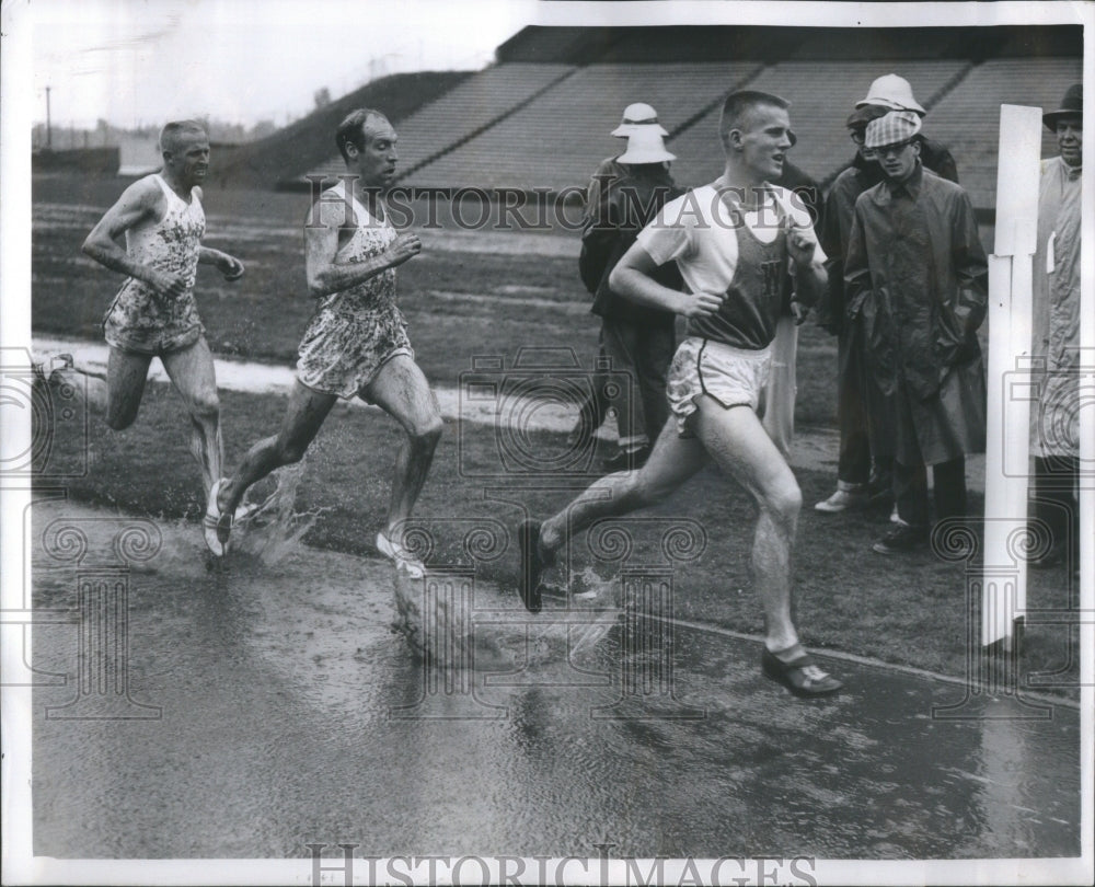 1958 Vandals Eat Husky Mud - Historic Images