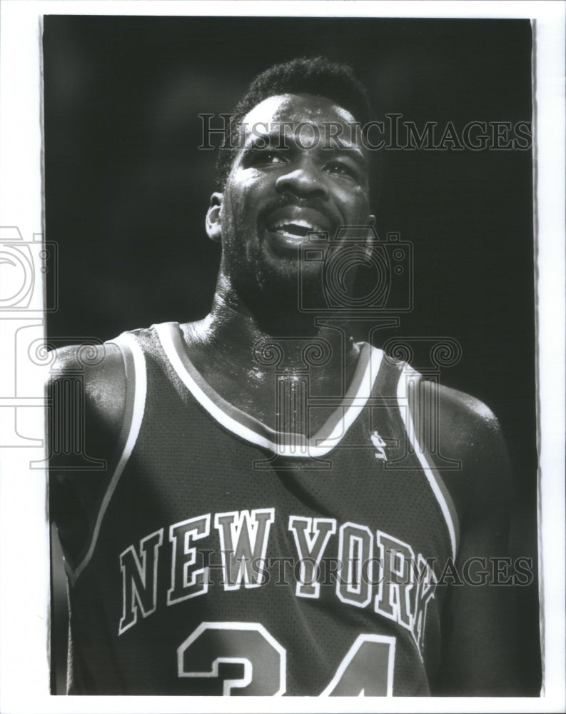 Press Photo Charles Oakley American professional b - RRQ67597 - Historic Images