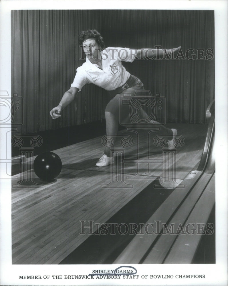 Press Photo Bowler Shirley Garms - RRQ67765 - Historic Images