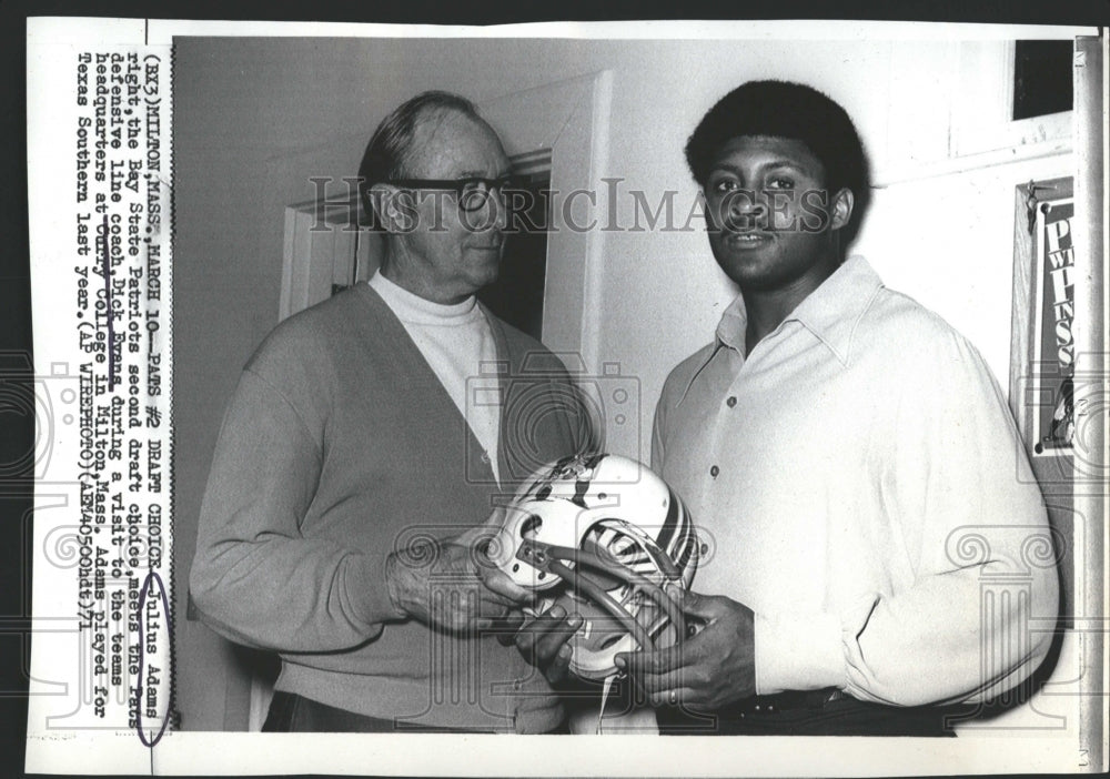 1971 Julius Adams Bay State Patriots Pats Coach Dick Evans - Historic Images