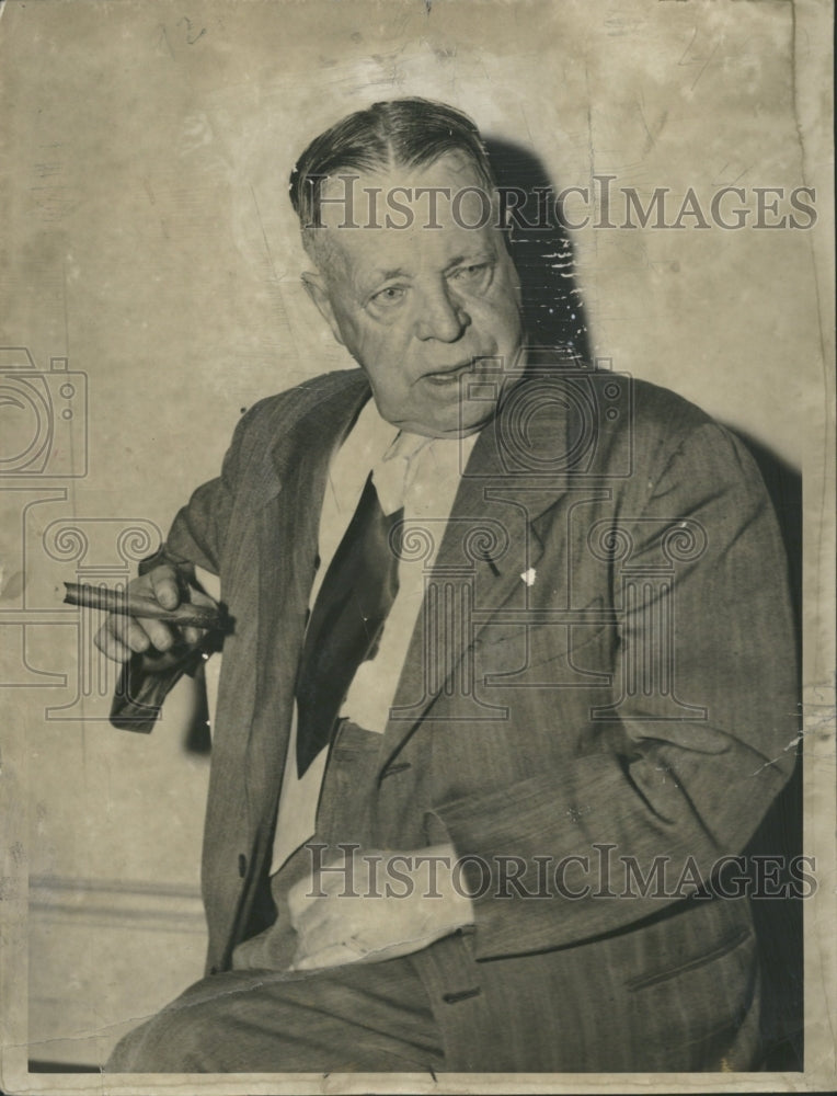 1951 Jack Murphy Boxing Promoter Pose Snap Cigar Hand-Historic Images