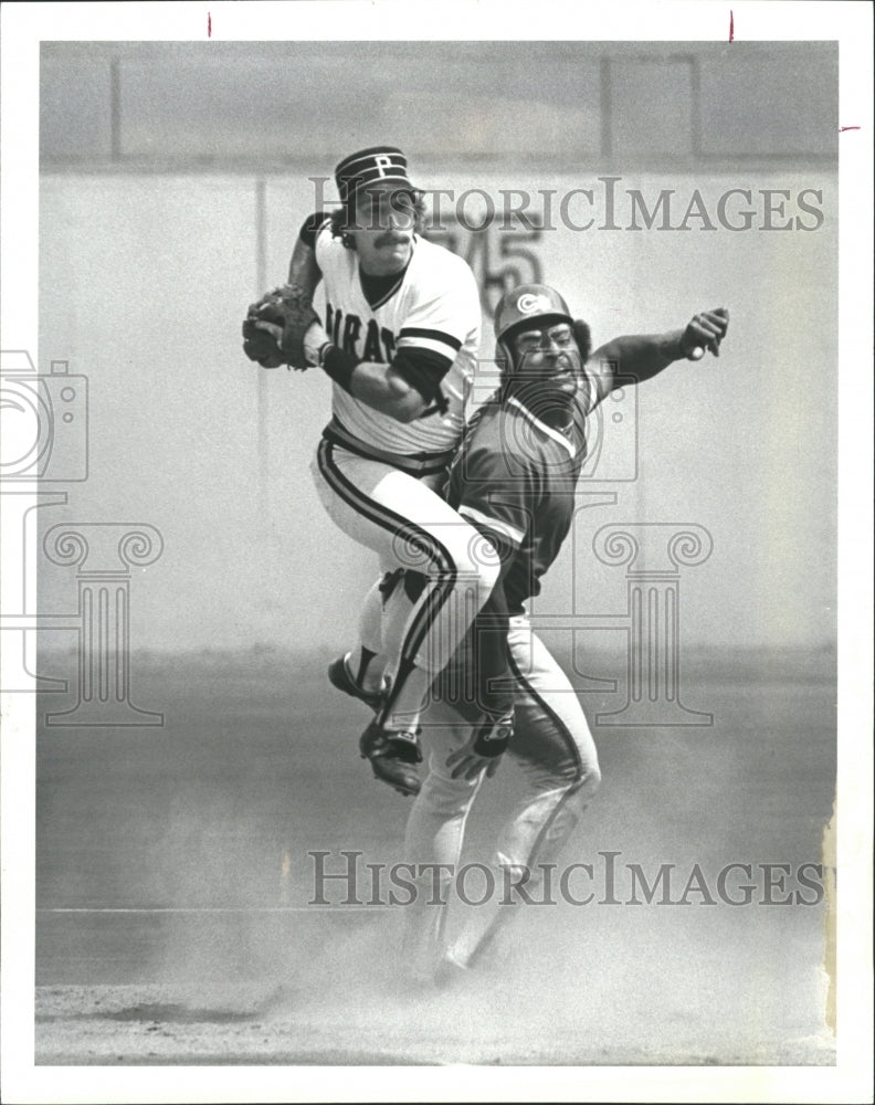 1982 Pittsburgh Pirates Shortstop Dale Berra Cubs Leon Durhman - Historic Images