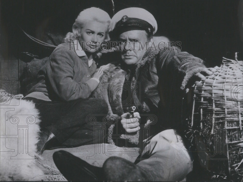 1957 Actors Van Johnson And Martine Carol - Historic Images