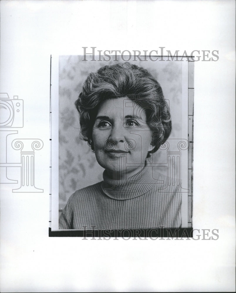 1974 Vera Glaser portrait - Historic Images