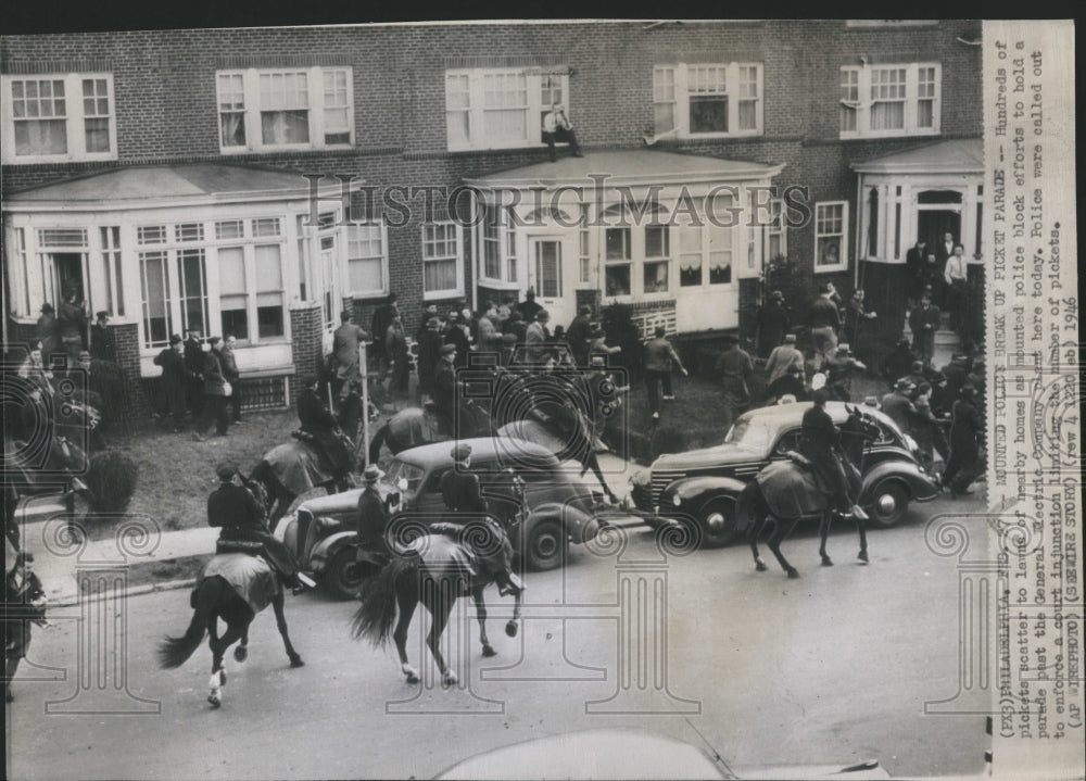 1946 Mounted police break up picket parade - Historic Images