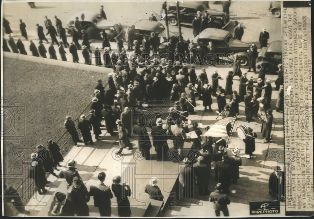 1937 Press Photo Strike Chrysler Corporation - RRR11979 - Historic Images