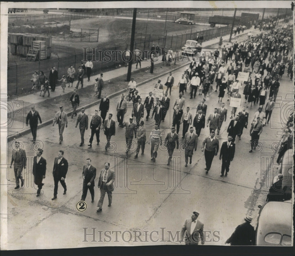 1949 UAW Stages Parade Detroit - Historic Images