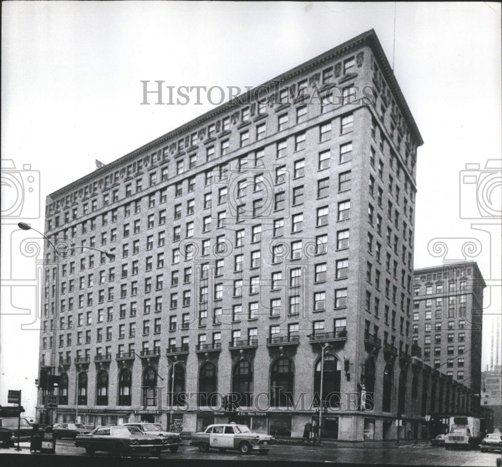 1977 Drake Hotel Chicago John Hancock - Historic Images