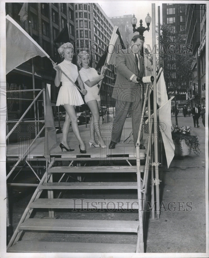 1958 Press Photo Boardwalk Robert B.Johnson Holly Ray - Historic Images