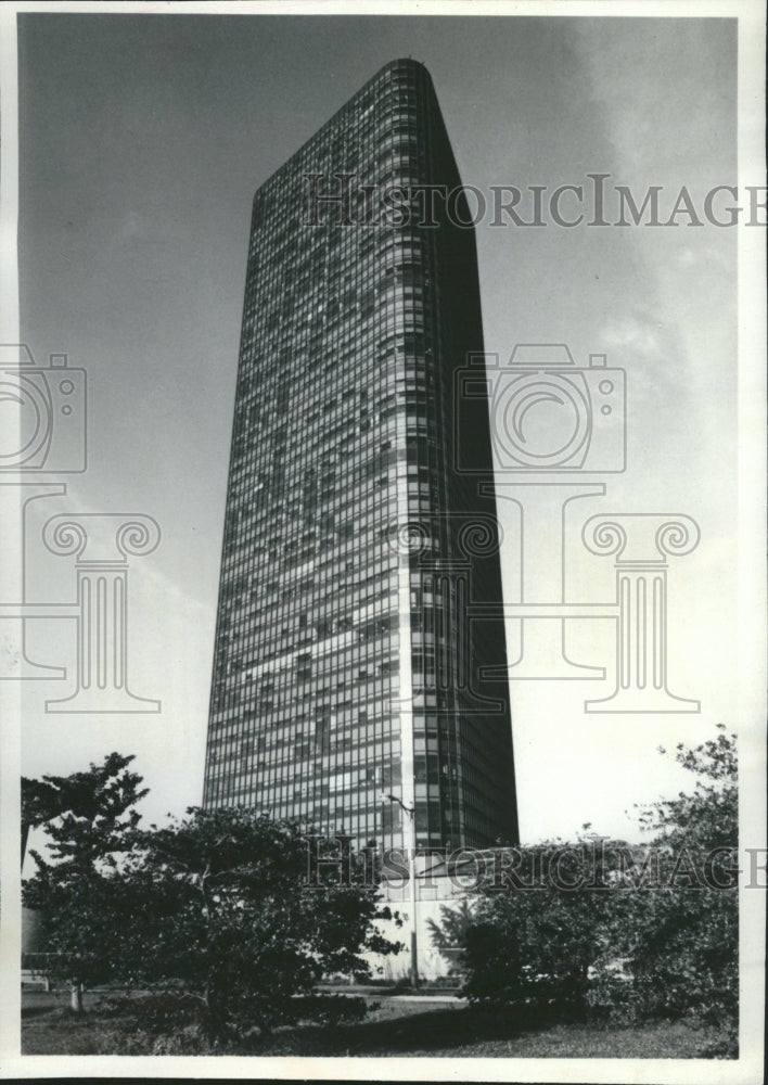 1978 54 Story Park Towers Apartments - Historic Images