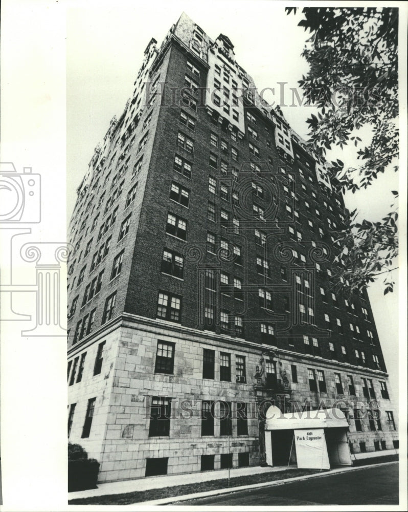 1979 Park Edgewater Apartment N Sheridan - Historic Images