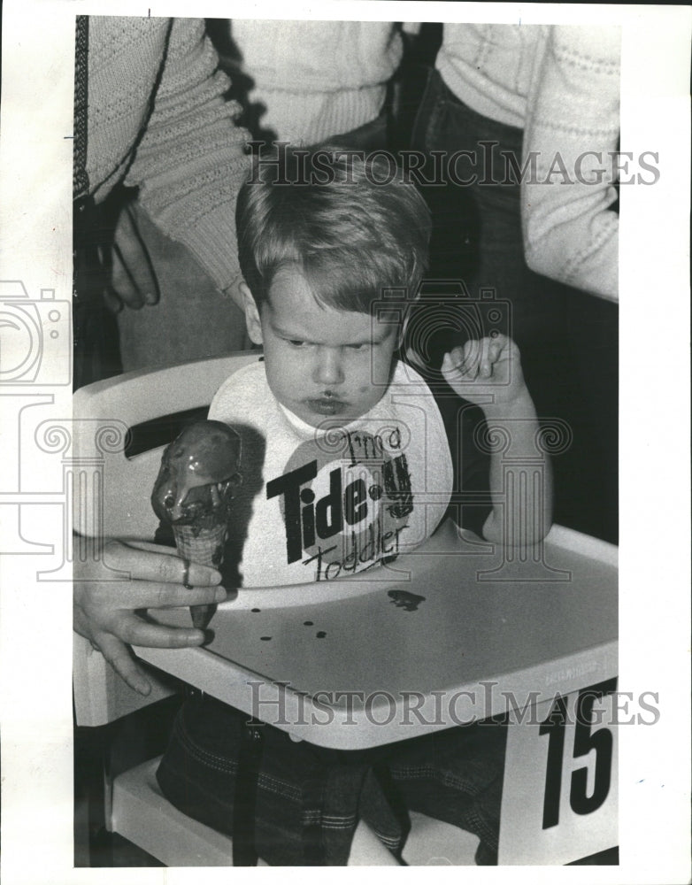 1985 Tide-y Toddler Contest Ford City Mall - Historic Images