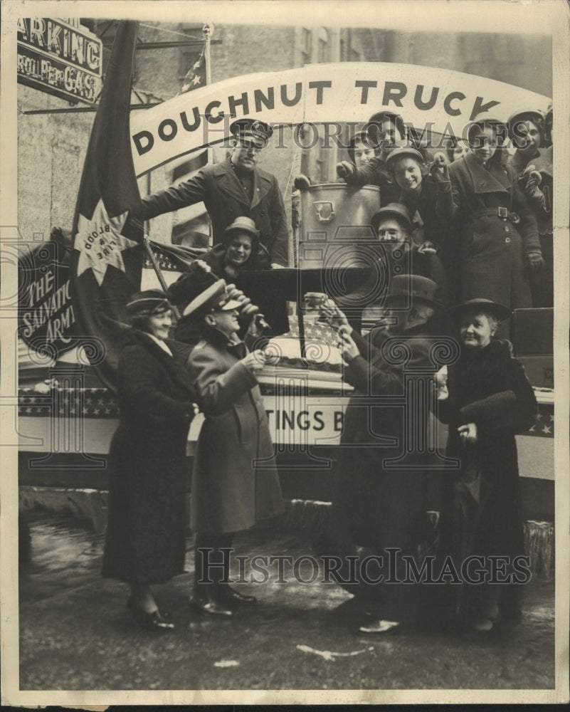 1935 Salvation Army Sid Hoximan - Historic Images