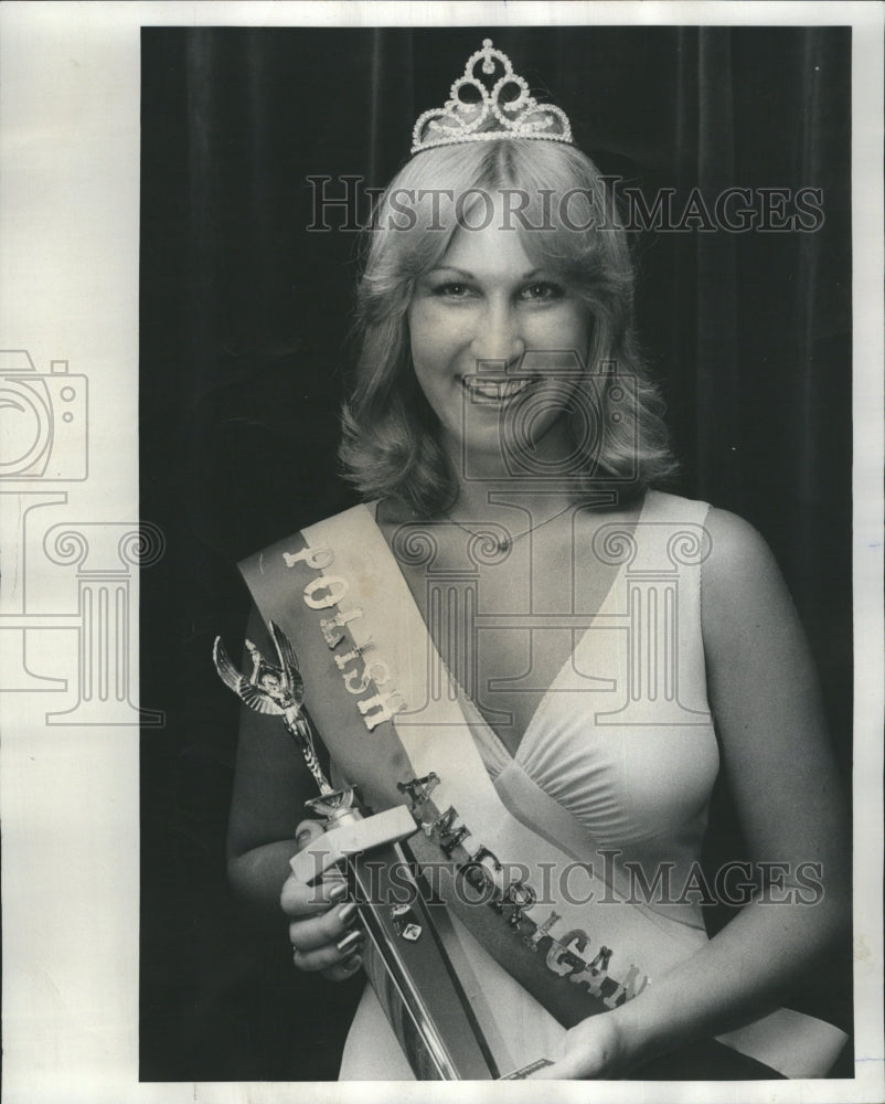 1976 Eva Wypijenski Miss Polish America - Historic Images