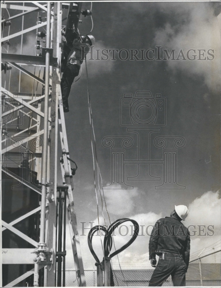 1962 Navajo Workers Finishing Substation - Historic Images