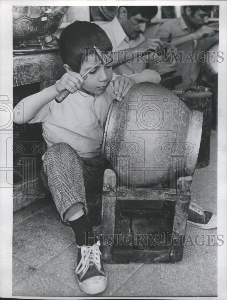 1974 Isfahan Iran Child Apprentice - Historic Images