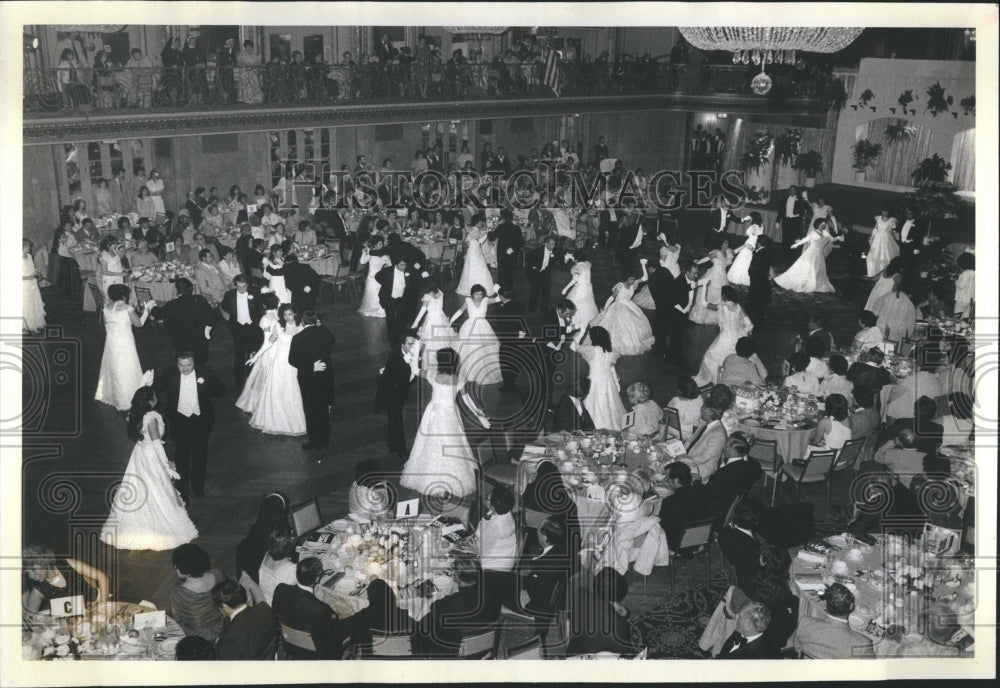 1981 Mexican American Cotillion Hilton - Historic Images