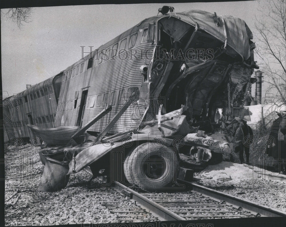 1989 Train Semi-Truck Accident Crash - Historic Images