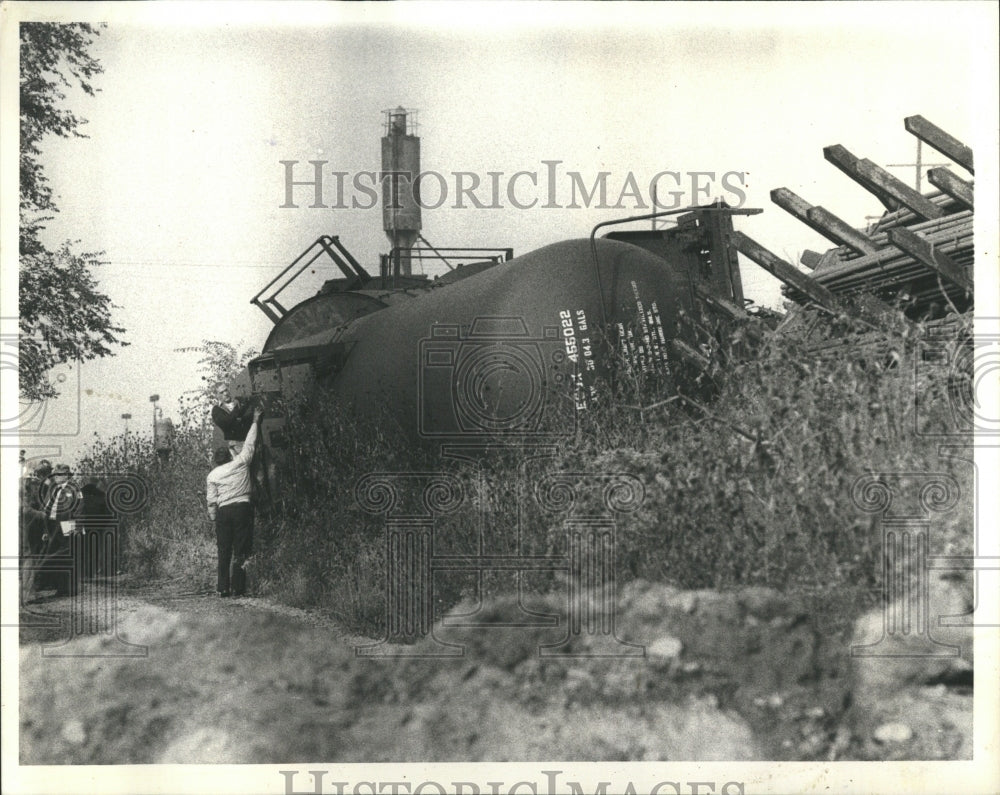 1981 Chicago Illinois Freight Derailment - Historic Images