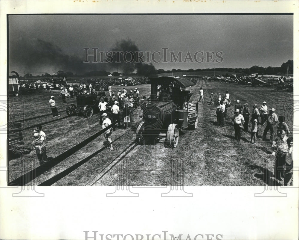 1982 Steam Engine @ Freeport Threshing Show - Historic Images