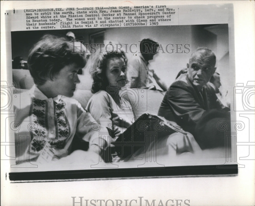 1965 John Herschel Glenn James McDivit - Historic Images