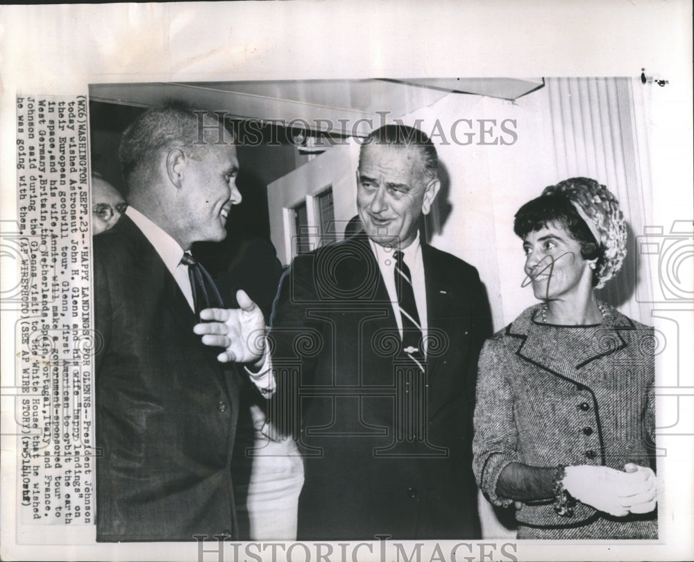1965 Press Photo John Glenn President Johnson - Historic Images