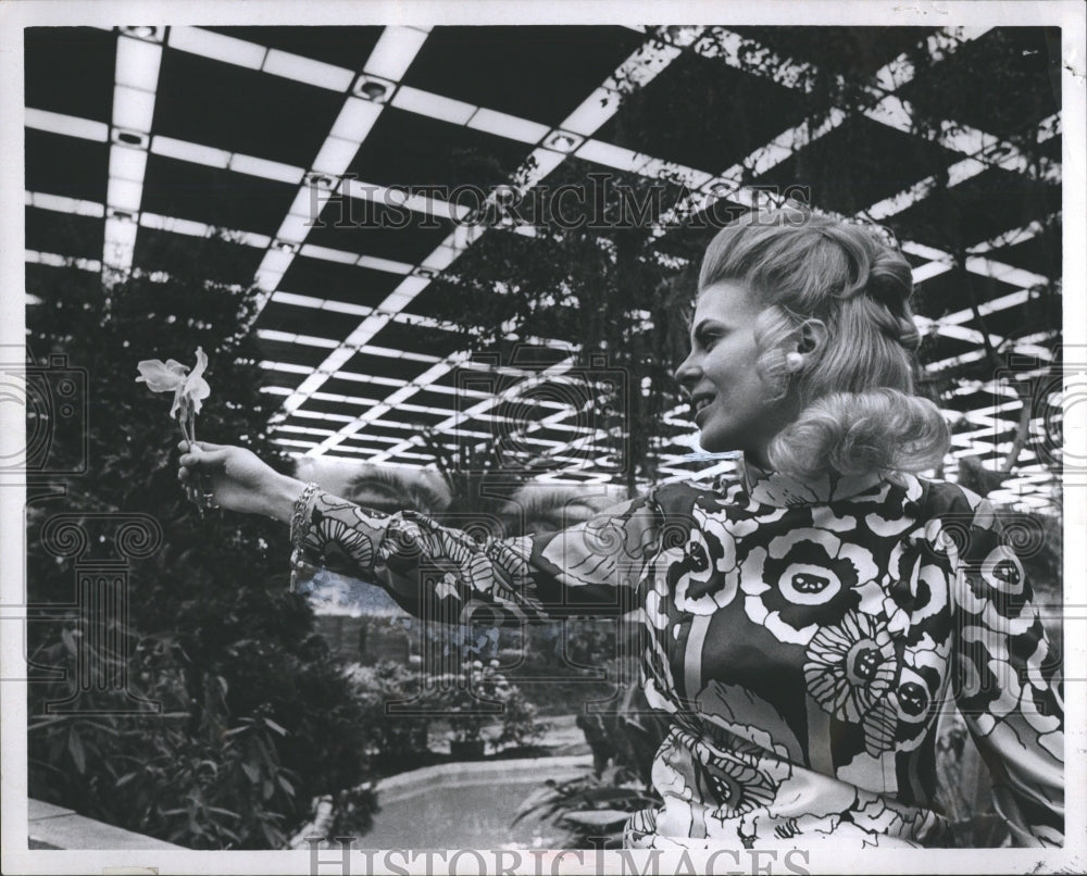 1970 Cobo Hall African Detroit Garden - Historic Images
