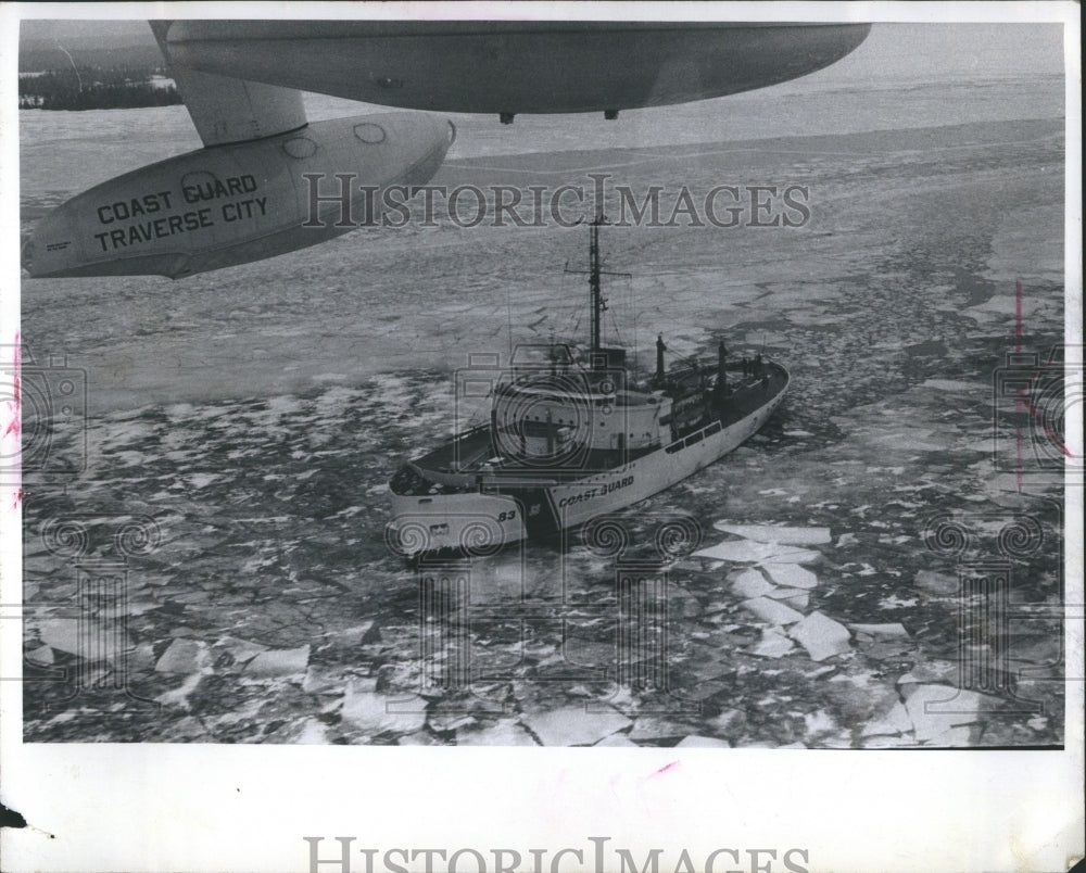 1973 Lake Huron Guard Plane Mackinac - Historic Images