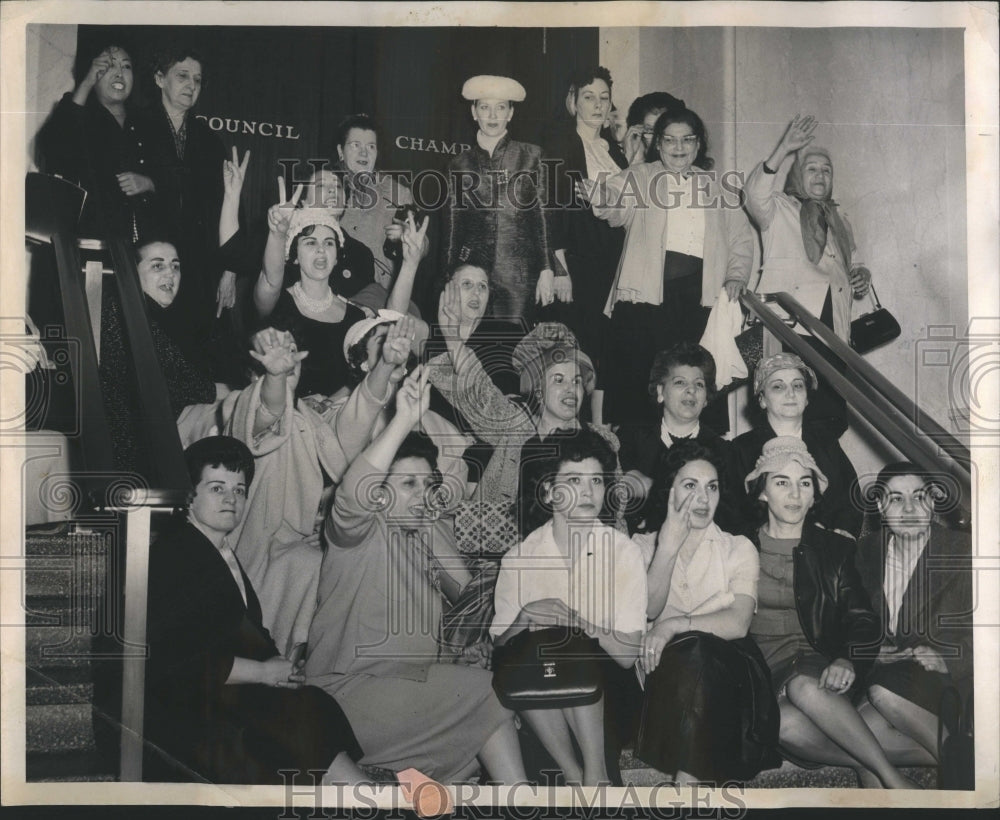 1961 Women Meet Major Univ of IL - Historic Images
