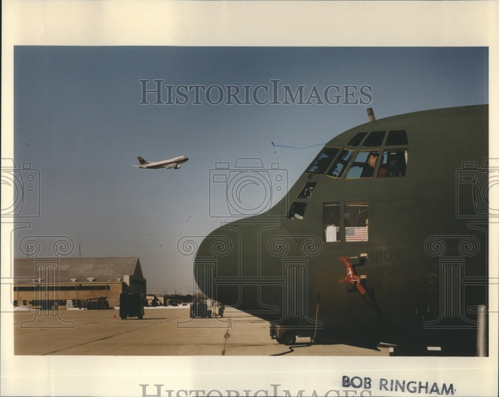 1993 O&#39;Hare Airport Cargo Military Side - Historic Images