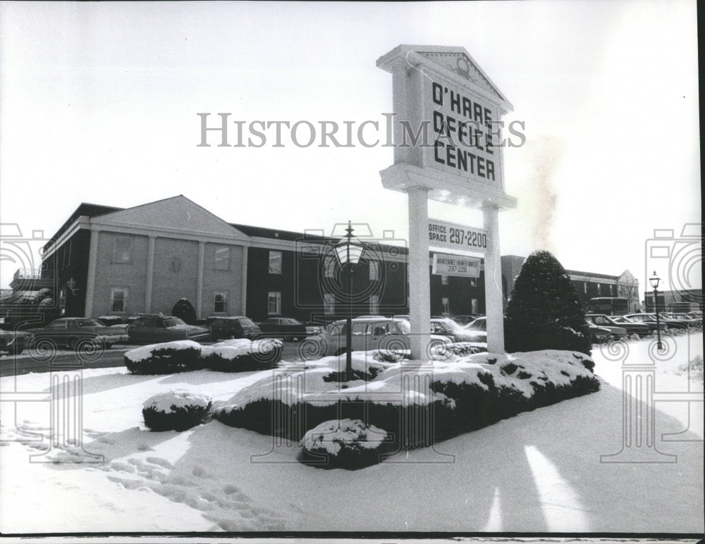 1975 Des Plaines O'Hare Office center - Historic Images