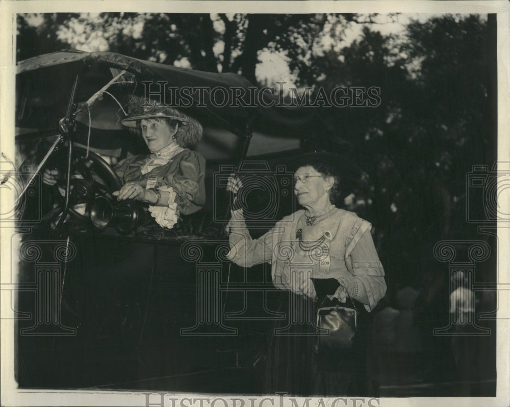 1940 Old Settlers Picnic Ride Harms Park - Historic Images