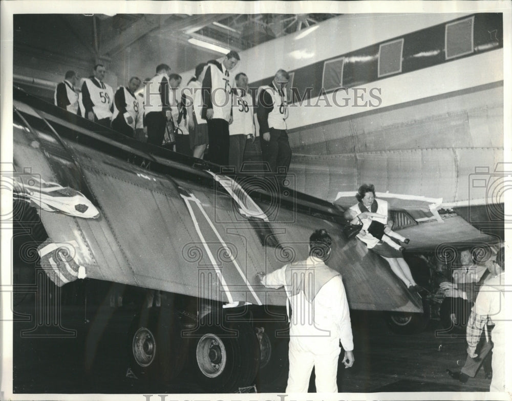 1964 aircraft evacuation demonstration - Historic Images