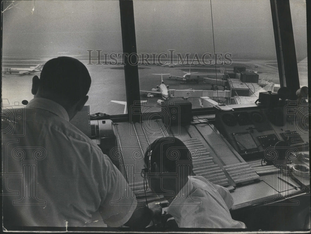 1970 Air Traffic Controllers at O'Hare - Historic Images