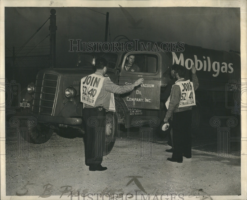 1945 Socony Vacuum Trucks Pickets Plant  - Historic Images