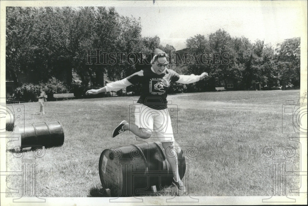 1981 St. Mary of Nazareth Hospital Olympics - Historic Images