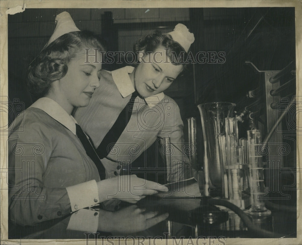 1950 Student nurses at Cook County Hospital - Historic Images