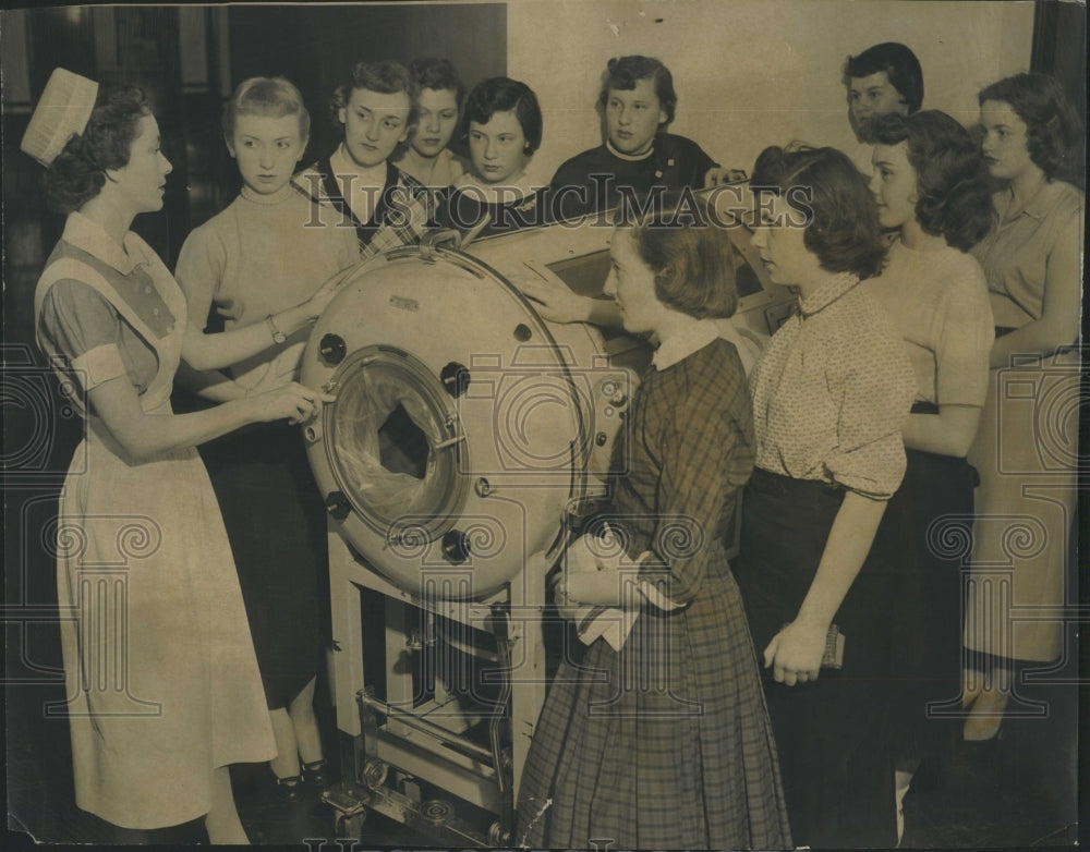 1956 Press Photo nursing St Luke&#39;s hospital women - Historic Images