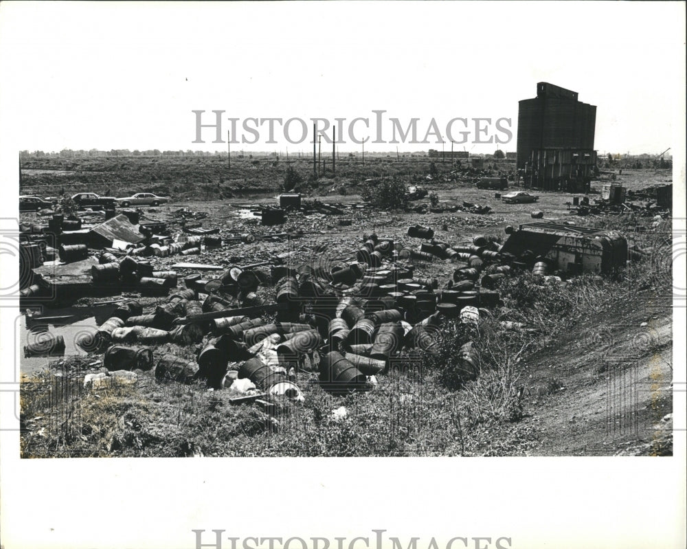 1980 Illegal dump at Garvey Grain Elevator - Historic Images