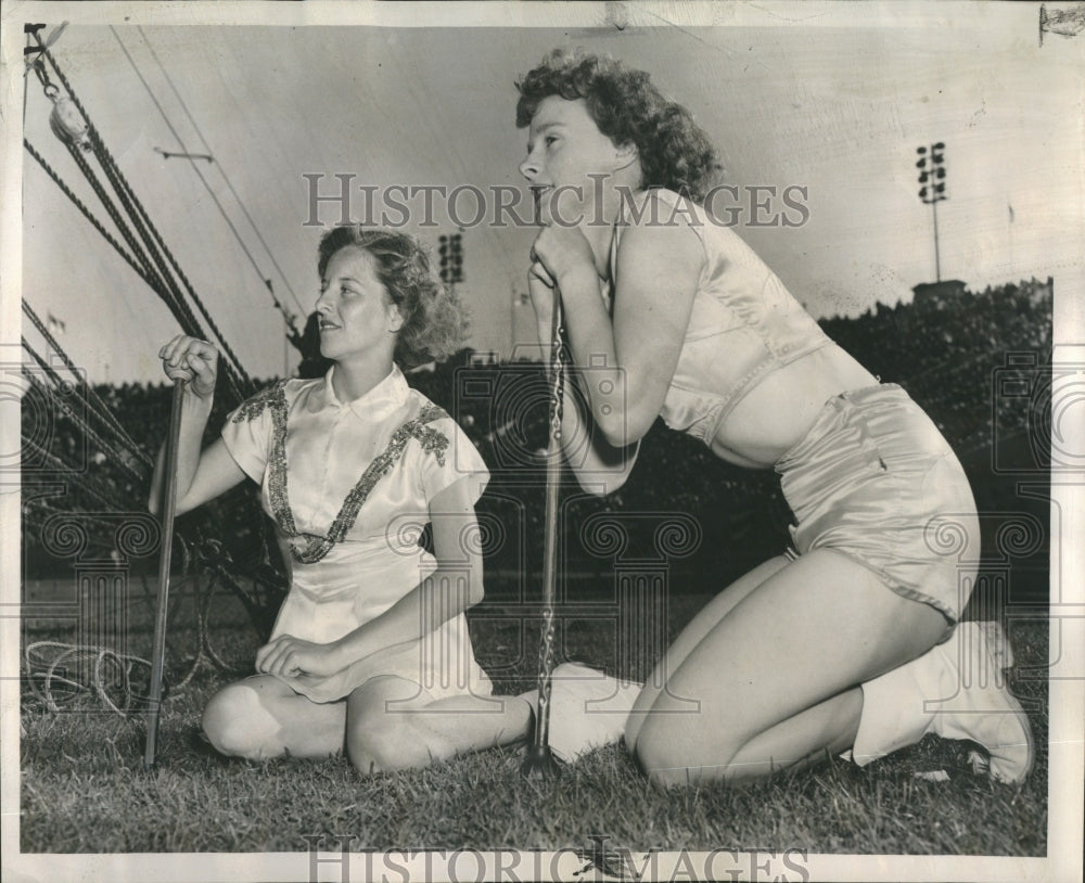 1950 Elaine Giese Joyce Franke Chicago - Historic Images