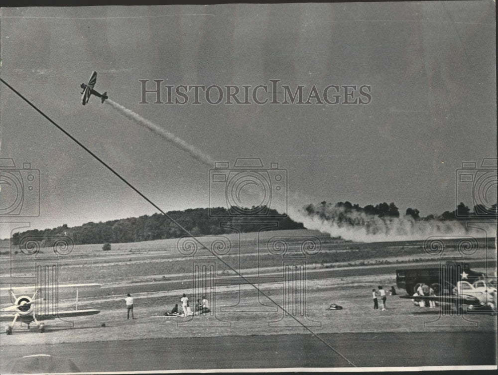 1966 Stunt Flier Dies Falls Wisconsin - Historic Images