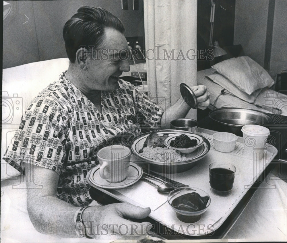 1970 Duck a l'orange Served as Hospital Mea - Historic Images