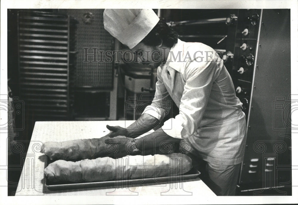 1978 Manfred Umstaetter Makes Apple Strudel - Historic Images