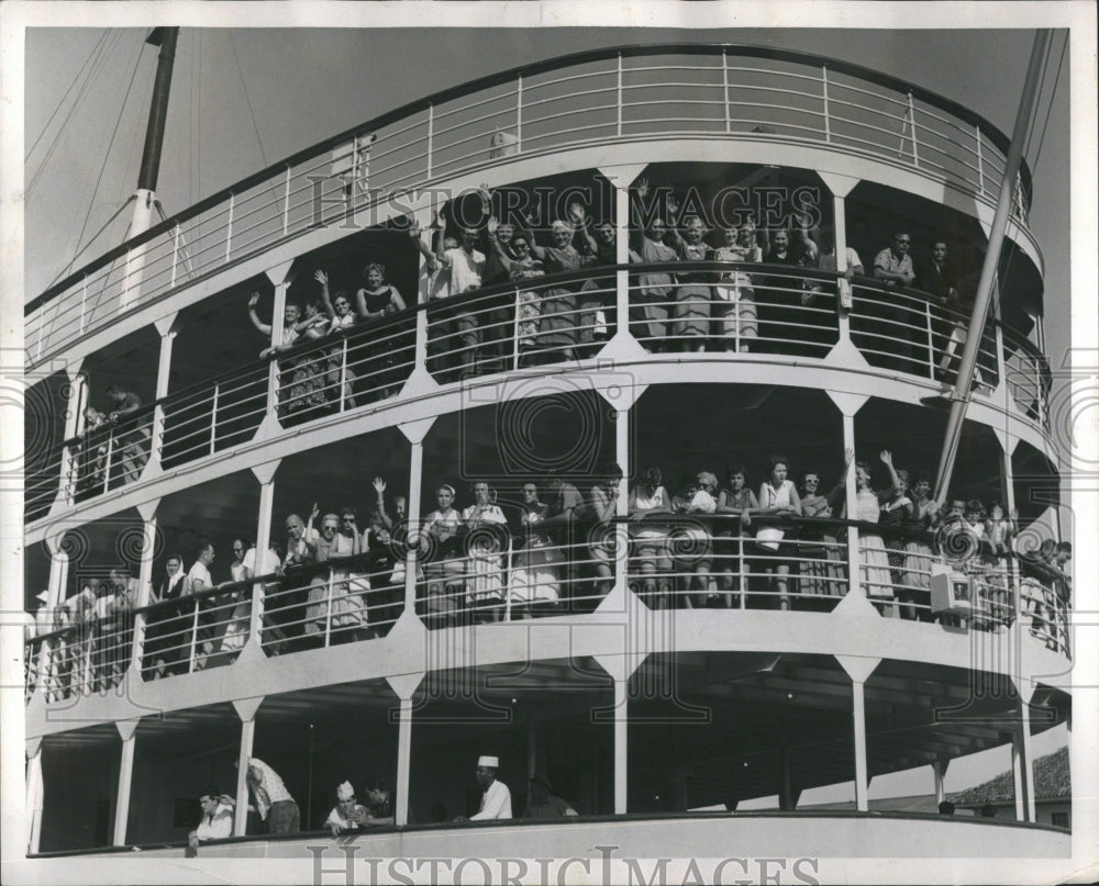 1969 Cruise Ships - Historic Images