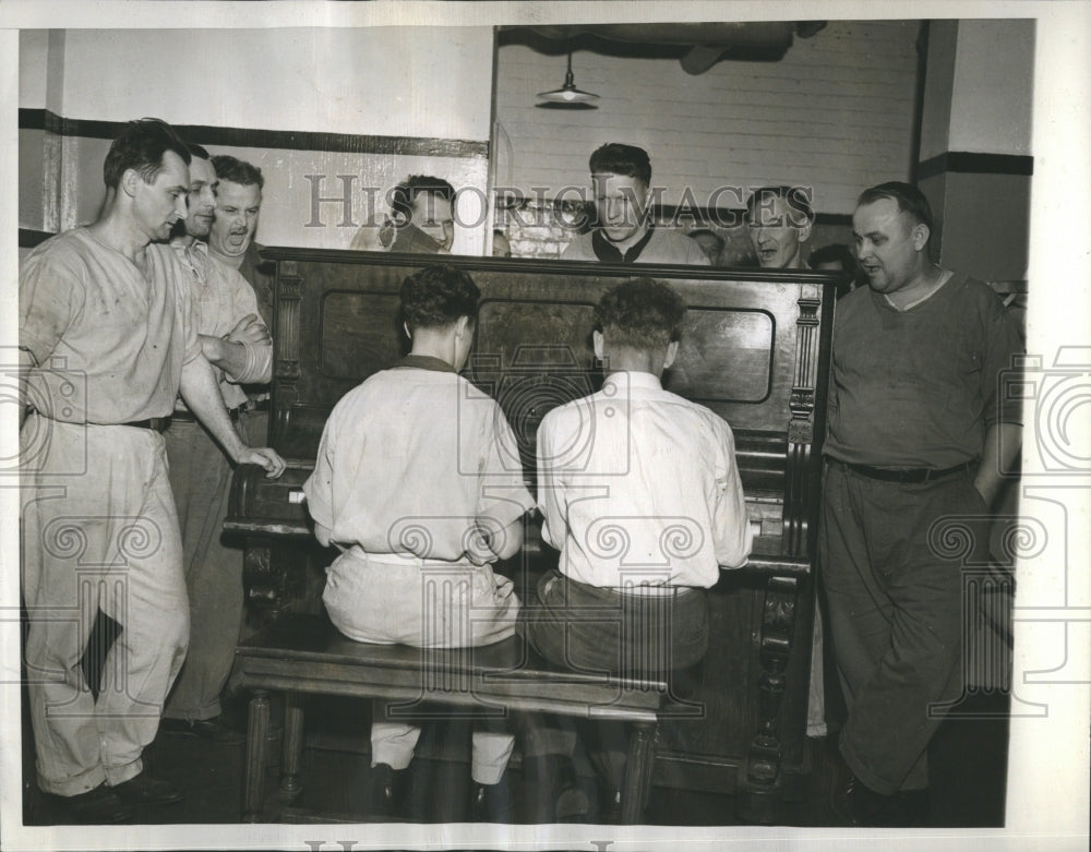 1938 29 Men Alimony Row Cook County Jail - Historic Images