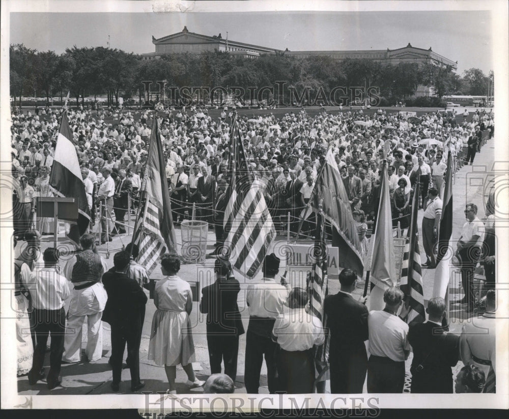 1961 Captive Flags People Grant park - Historic Images
