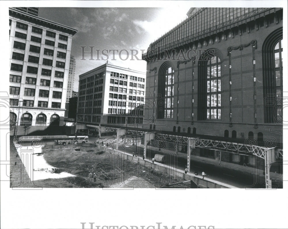 1991  Harold Washington Library - Historic Images